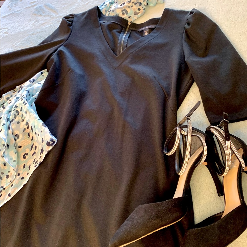 Banana Republic perfect black dress